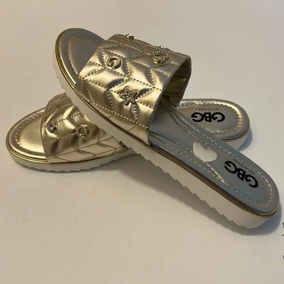 GBG Los Angeles Metallic Gold Quilted Sandals - Picture 16 of 16